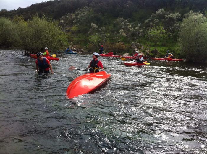 Zarza la Mayor aplaza hasta el 28 de abril la celebración del descenso del río Erjas por la falta de caudal del río