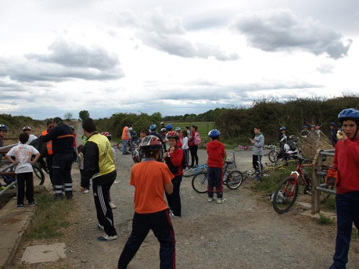Medio centenar de ciclistas toman la salida en la primera etapa del ‘IV mes de la bicicleta’ en Moraleja
