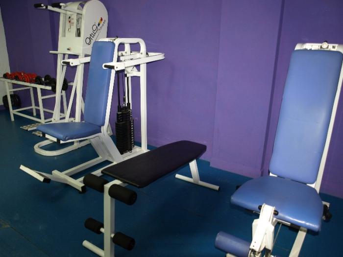 La concejalía de Deportes mejora el gimnasio del pabellón y adquiere nuevos elementos de musculación