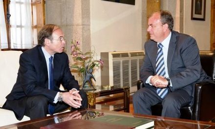 El presidente Monago recibe al presidente del Senado durante su visita institucional a Extremadura