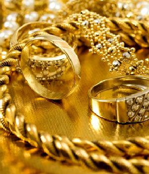 La Policía Nacional detiene a cuatro personas que cometieron 37 fraudes mediante subastas de oro