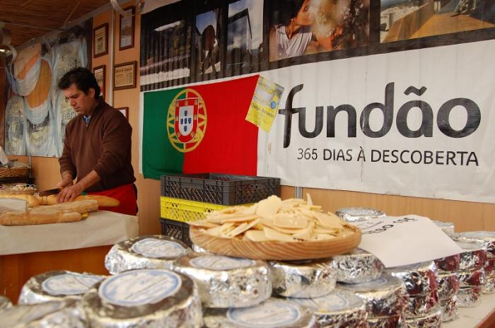 Más de una treintena de variedades de queso portugués pueden degustarse en Trujillo