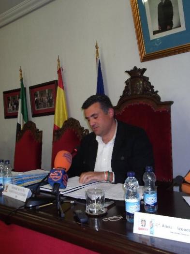 El déficit del Ayuntamiento de Coria asciende al 26% en una situación económica «gravísima» según Enciso
