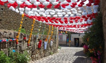 Portugal clausura el tercer Festival de las Flores con una gran afluencia de público español