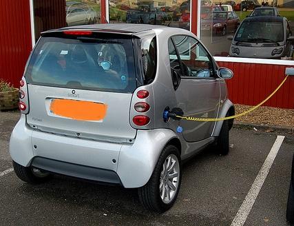 Las ayudas a la compra de coches híbridos se ampliarán también a vehículos eléctricos