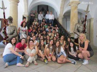 Estudiantes lusos conocen en Valencia de Alcántara el modelo educativo de Extremadura