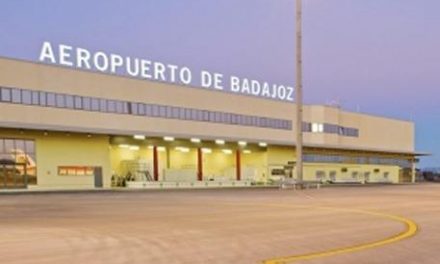 El Gobierno de Extremadura valora positivamente el incremento de viajeros en el aeropuerto en un 10,7%