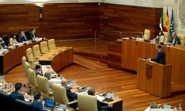 El Parlamento aprueba 58 de las 62 propuestas de resolución presentadas al pleno del debate de la región