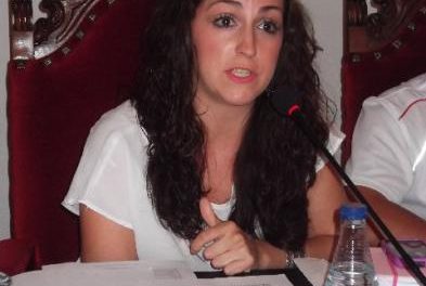 La concejala del PP, Laura Sánchez González, será la abanderada de las fiestas de San Juan 2013 en Coria