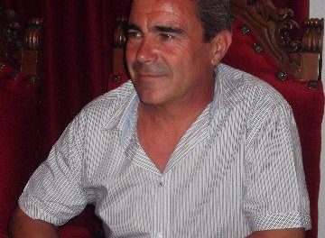 José Luis Estévez toma posesión de su acta de concejal de SIEX en Coria tras la dimisión de Montero