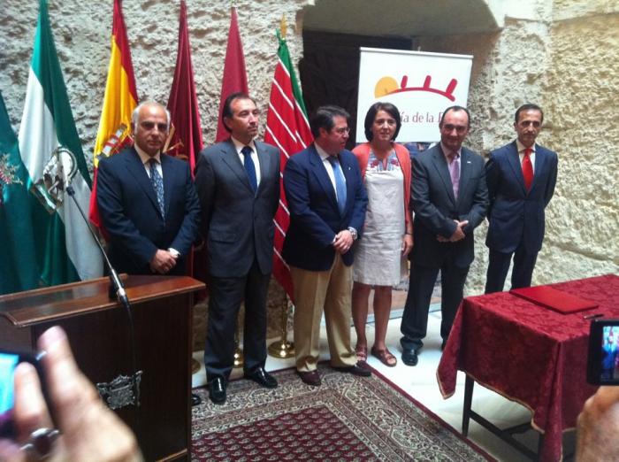 La Diputación firma un convenio de colaboración para promocionar la “Ruta Vía de la Plata”