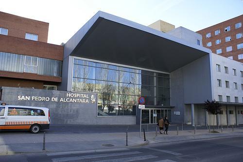 El hombre herido por asta de toro en las fiestas de Villasbuenas es trasladado al Hospital de Cáceres