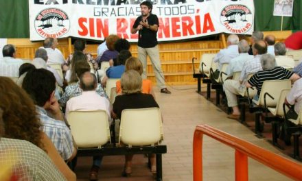 La plataforma ciudadana «Refinería No» decide en asamblea disolverse como colectivo