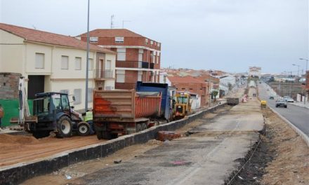 Miajadas finalizará las obras de remodelación de la avenida García Siñeríz la próxima primavera