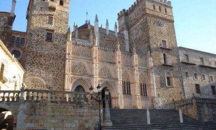 El Ayuntamiento de Moraleja impulsa la iniciativa «Conoce Extremadura» con un viaje a Guadalupe