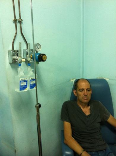 El alcalde de Alburquerque es ingresado con alteraciones cardíacas tras 87 días en huelga de hambre
