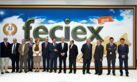 Monago anuncia en Feciex un nuevo reglamento que regulará los terrenos cinegéticos en Extremadura