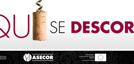 La Agrupación Sanvicenteña de Empresarios del Corcho presenta en Cáceres la campaña «Aquí se descorcha»