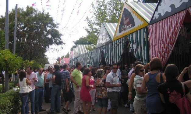 San Vicente de Alcántara abre esta tarde la  Ferias de San Miguel con un pasacalles y cabezudos