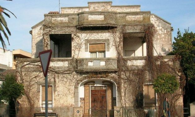 La demolición de la casa de la poetisa Pureza Canelo genera sorpresa y asombro entre los vecinos de Moraleja