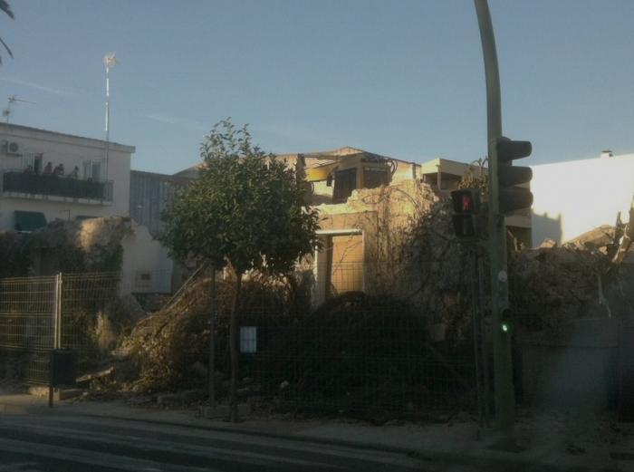 La demolición de la casa de la poetisa Pureza Canelo genera sorpresa y asombro entre los vecinos de Moraleja