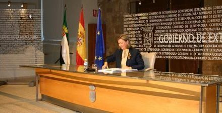 Extremadura compensará a la industria cultural y a las familias con escolares por la subida del IVA