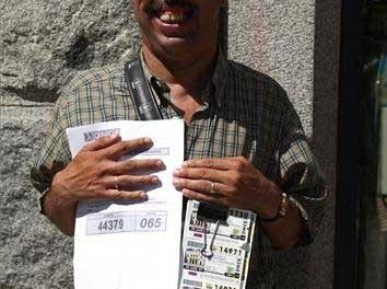 La ONCE reconoce la pérdida de poder adquisitivo de los vendedores de cupones de Extremadura