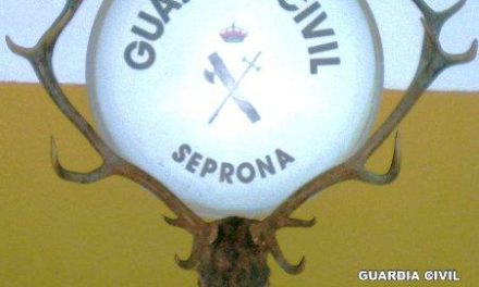 La Guardia Civil detiene a dos presuntos furtivos, de 21 y 41 años, en un coto de caza cerca de Llerena