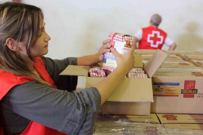 Cruz Roja en Extremadura distribuirá más de 370.000 kilos y litros de alimentos entre los más necesitados