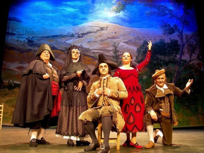 La compañía Morfeo Teatro representa este viernes «El sombrero de tres picos» en San Vicente de Alcántara