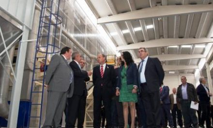 Monago inaugura en Talavera la Real la segunda planta de fertilizantes compactados de España