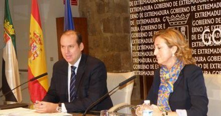La ministra de Sanidad inaugurará el día 29 en Cáceres el Encuentro Nacional de Casas de Acogida