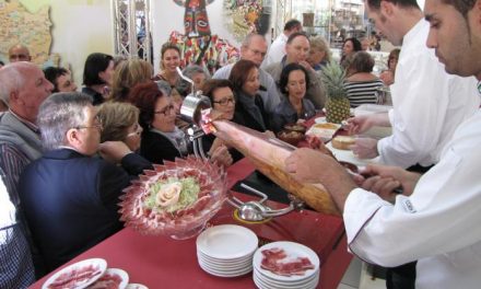 La Diputación de Cáceres promociona  la gastronomía regional en el Mercado de Colón de Valencia