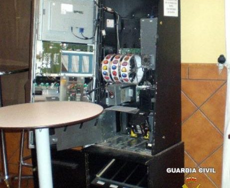 La Guardia Civil detiene a cuatro sevillanos como presuntos autores del robo en un bar de Bienvenida