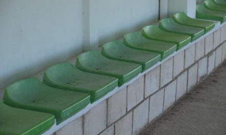 La concejalía de Deportes de Moraleja ejecuta trabajos de mejora en el campo de fútbol de La Vega