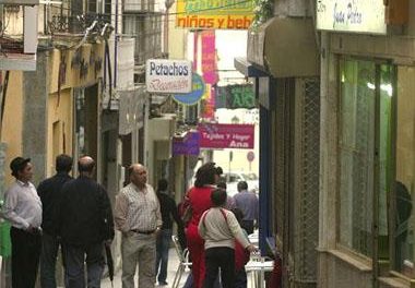 Los vecinos de la parte antigua de la ciudad de Cáceres piden más orden en la regulación del tráfico