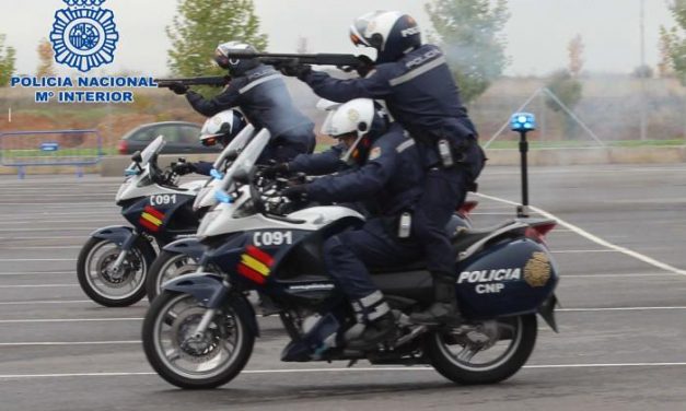 La Policía Nacional de Badajoz se especializa en la conducción de motocicletas de gran cilindrada