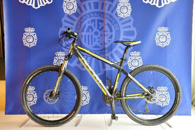 La Policía Nacional detiene en Cáceres a un joven por el robo en un trastero  de una bicicleta valorada en 700 €