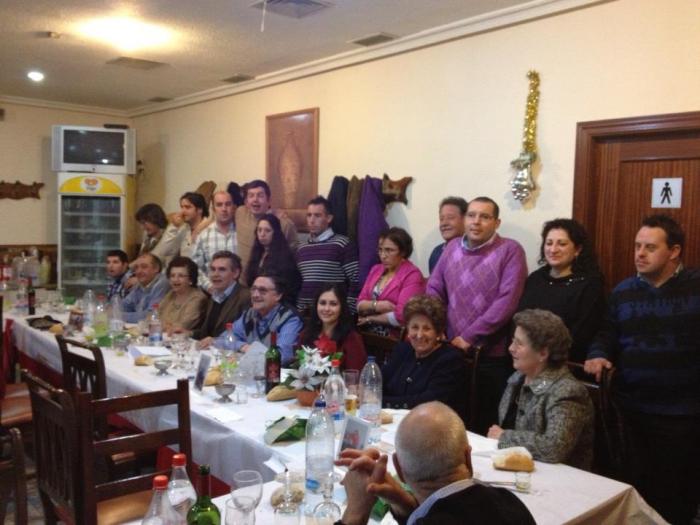 El colectivo Aidim de Valencia de Alcántara celebra una cena de convivencia para festejar la Navidad