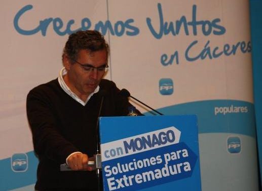 El alcalde de Valencia de Alcántara asegura que se han mantenido los servicios y reducido los gastos este año