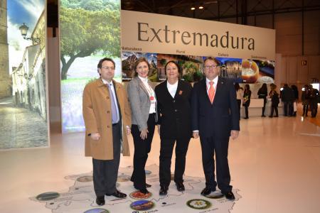 El Gobierno de Extremadura presenta en FITUR la oferta de turismo cultural y los principales festivales del año