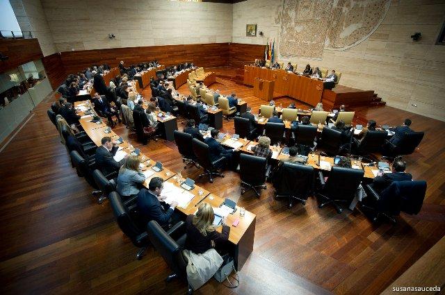 El Gobierno de Extremadura liquida «completamente» la deuda acumulada con los ayuntamientos