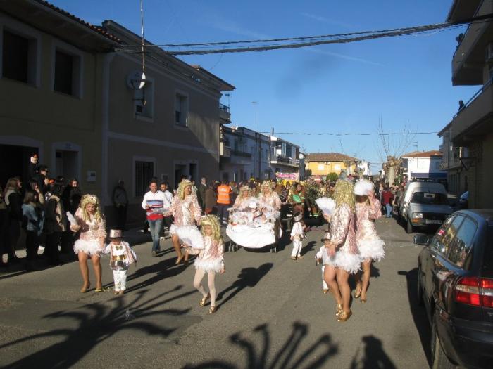 Los ganadores del Carnaval de Moraleja donan la mitad del premio a la Asociación Oncológica Extremeña