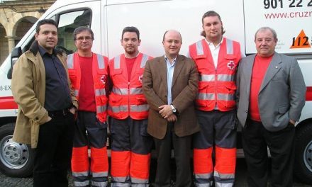 Cruz Roja de Valencia de Alcántara dispone de una nueva ambulancia con medios más modernos