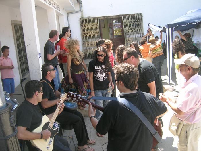 La asociación de Jóvenes Amigos de la Música desarrolla un taller musical en Montehermoso