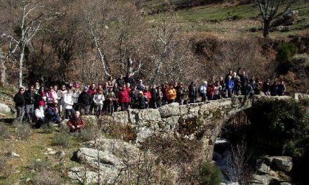 Más de 60 senderistas participan en la ruta entre Piornal y Garganta la Olla organizada desde Coria