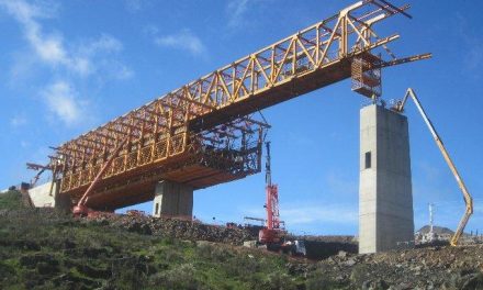 Adif comienza la ejecución del tablero del viaducto sobre el río Almonte, en la provincia de Cáceres