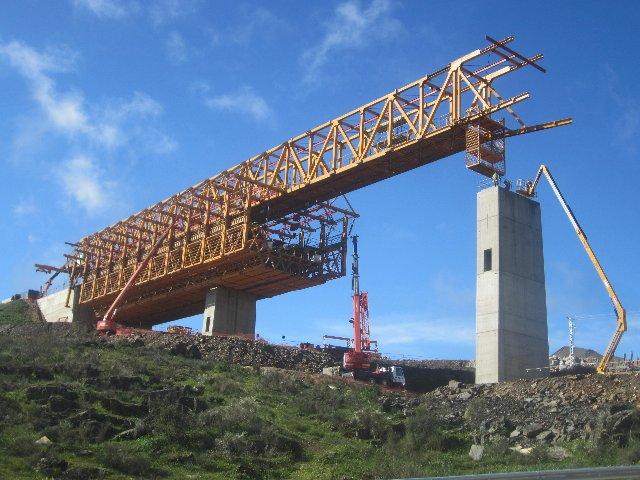 Adif comienza la ejecución del tablero del viaducto sobre el río Almonte, en la provincia de Cáceres