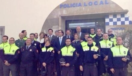 Nevado-Batalla destaca el trabajo del Policía Local como primer eslabón en la relación con el ciudadano