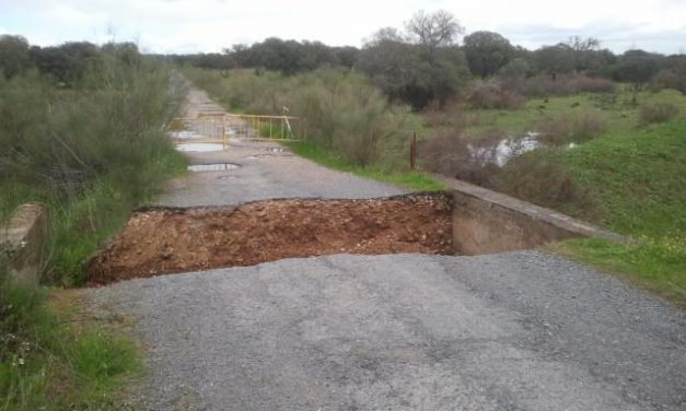 El alcalde de Torrejoncillo demanda a la Confederación del Tajo que repare el puente de La Carlomana
